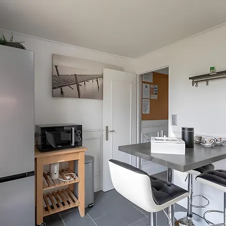 Rez De Jardin & Salle De Reunion アパート