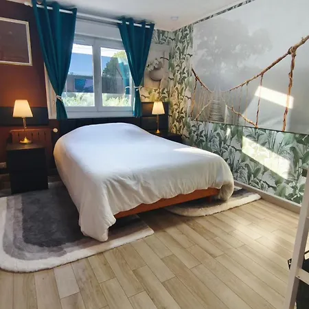 10 Pers, Cinema, Proche Puydufou Apartment *