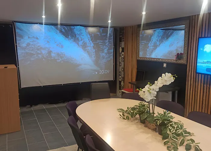 Apartment Rez De Jardin & Salle De Reunion *