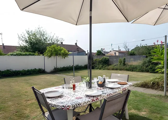 Rez De Jardin & Salle De Reunion La Ferriere (Vandee)