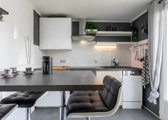 Apartment Rez De Jardin & Salle De Reunion La Ferriere (Vandee)