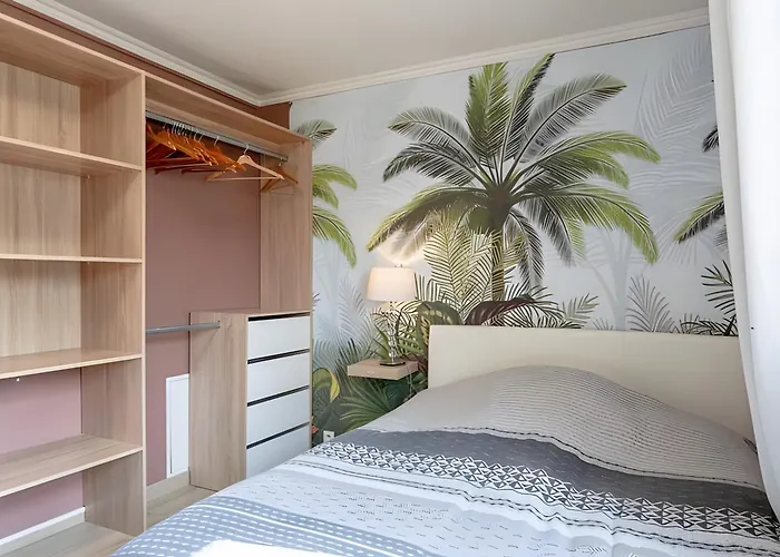 Rez De Jardin & Salle De Reunion Apartment *