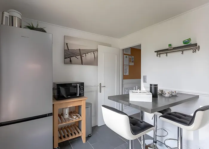 Rez De Jardin & Salle De Reunion Apartment