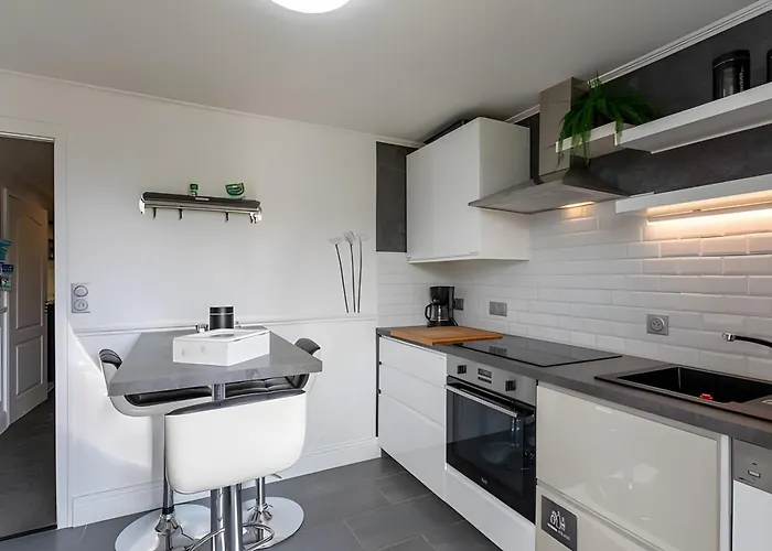 Rez De Jardin & Salle De Reunion